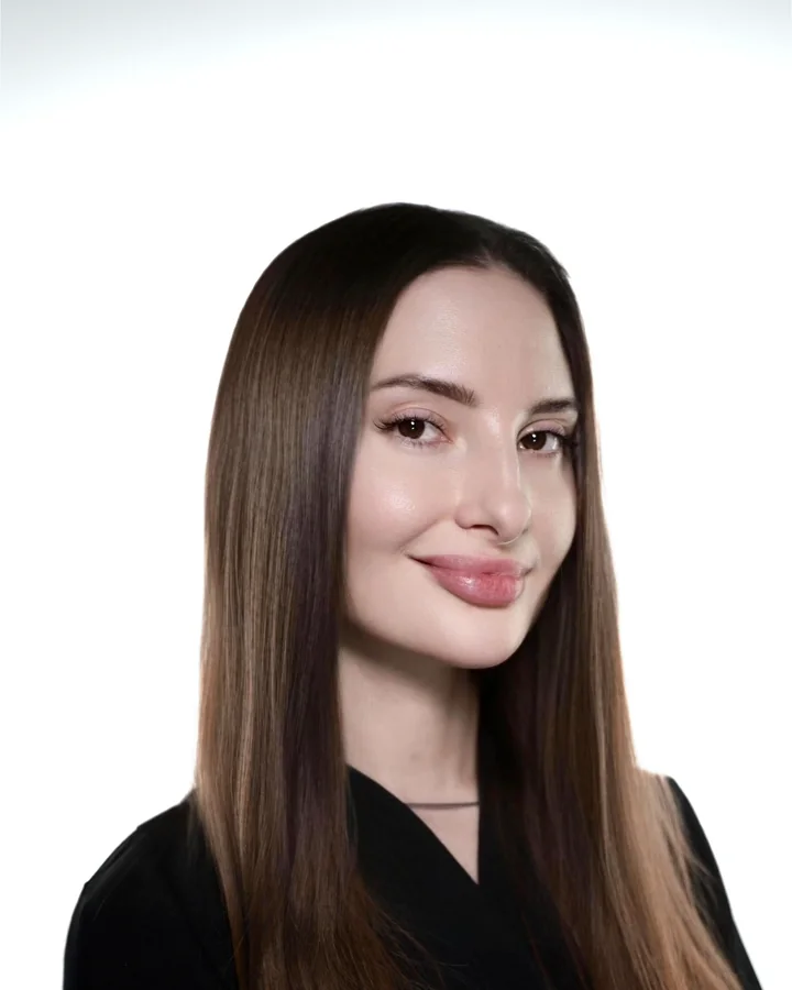 Яна Руфильевна
